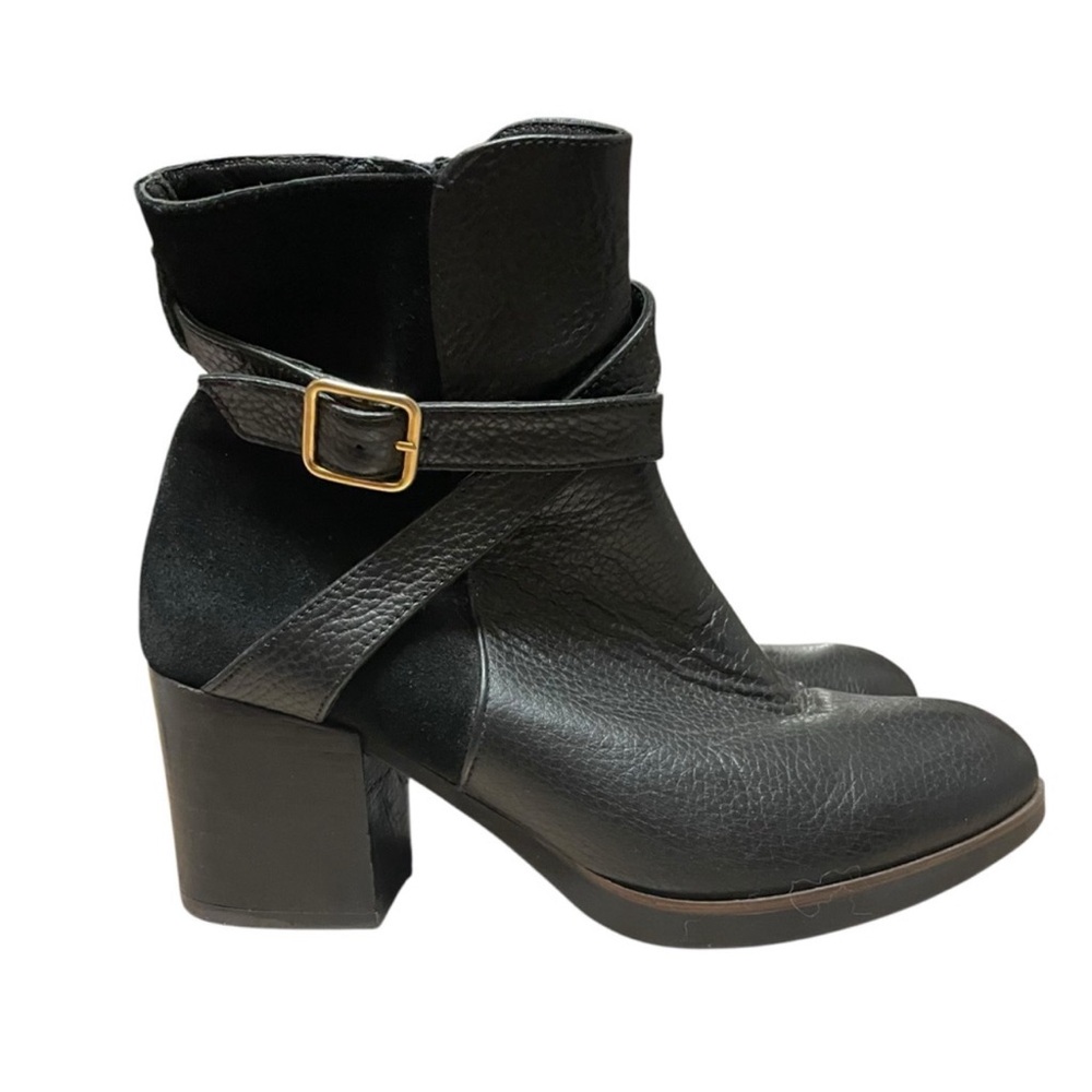 Eric Michael Women's Preppy Office Chic Black Leather Suede Heeled Boots Sz 7.5